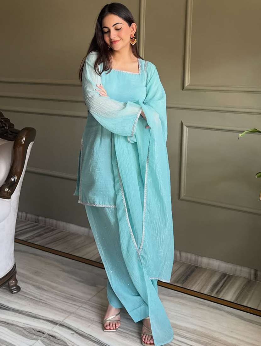 Women Self Design Long Sleeves Kurta Farshi Salwar Set With Dupatta - 22702333 -  Standard Image - 2