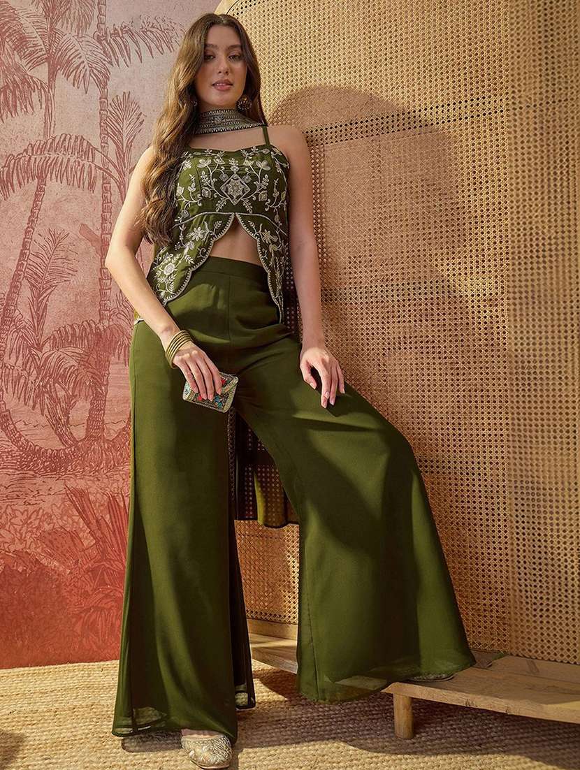 women embroidered sleeveless fusion set