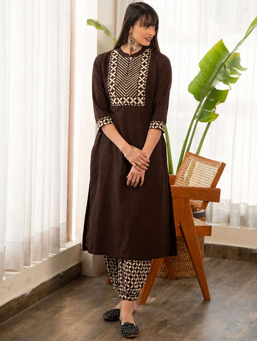 Women Printed Three Quarter Sleeve Kurta Salwar Set - 22702370 -  Standard Image - 2