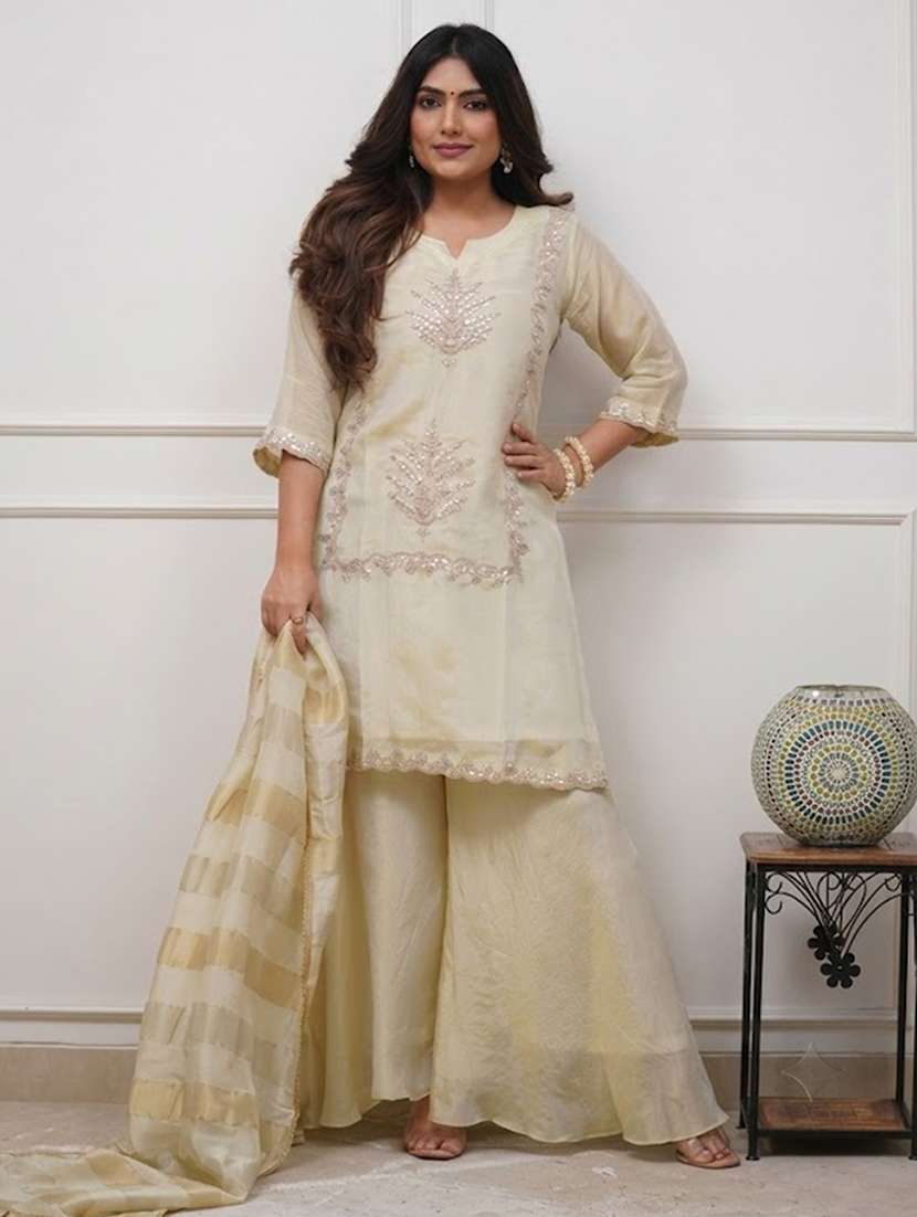 Women Embroidered Three Quarter Sleeves Kurta Sharara Set With Dupatta - 22702794 -  Standard Image - 2