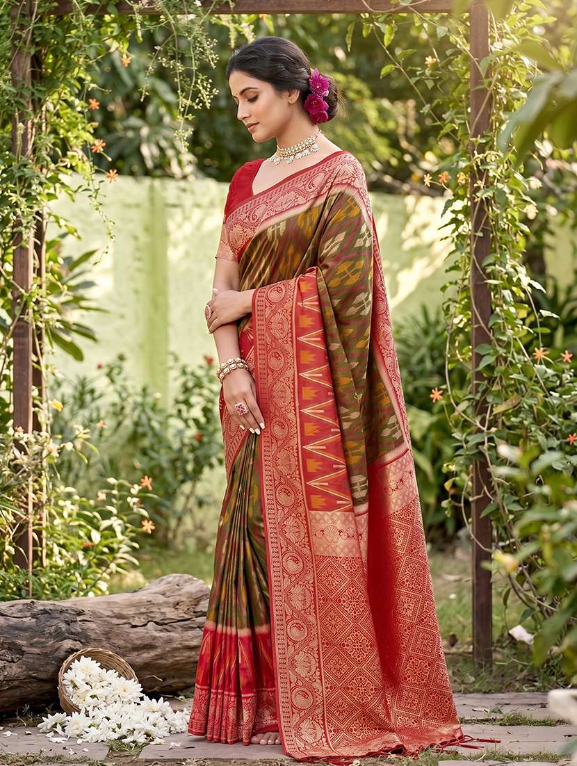 Women Self Design Pochampalli Saree With Blouse - 22703463 -  Standard Image - 2