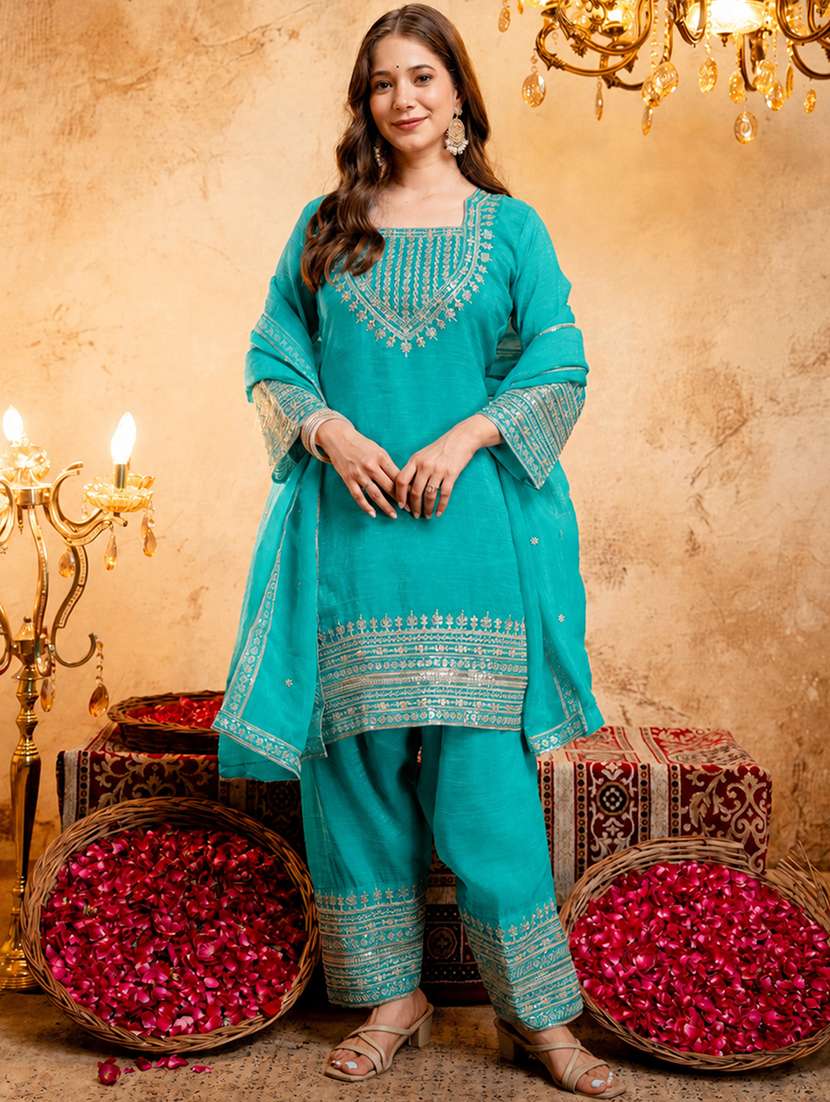 Women Embroidered Three Quarter Sleeves Kurta Farshi Salwar Set With Dupatta - 22703590 -  Standard Image - 2