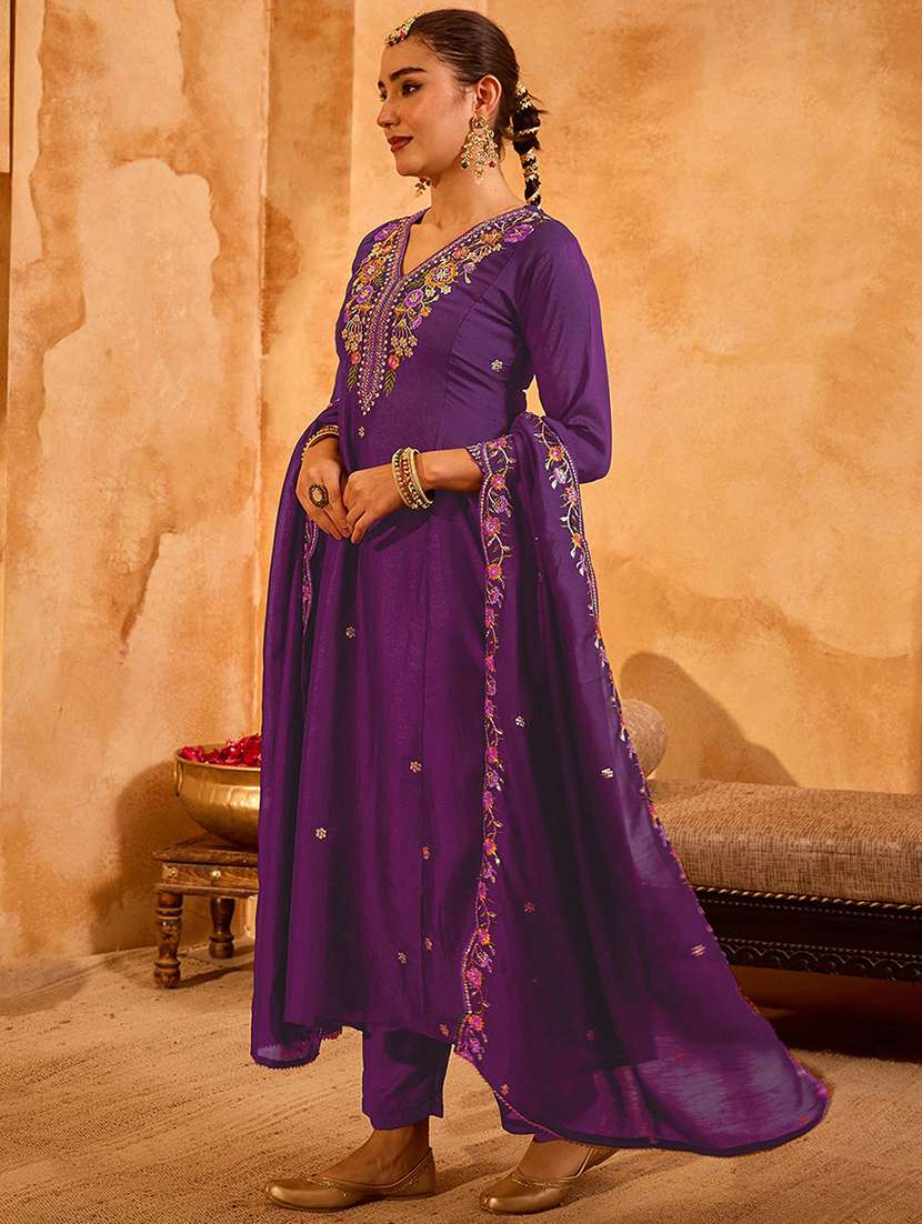 Women Embroidered Three Quarter Sleeves Kurta Pant Set With Dupatta - 22703597 -  Standard Image - 2