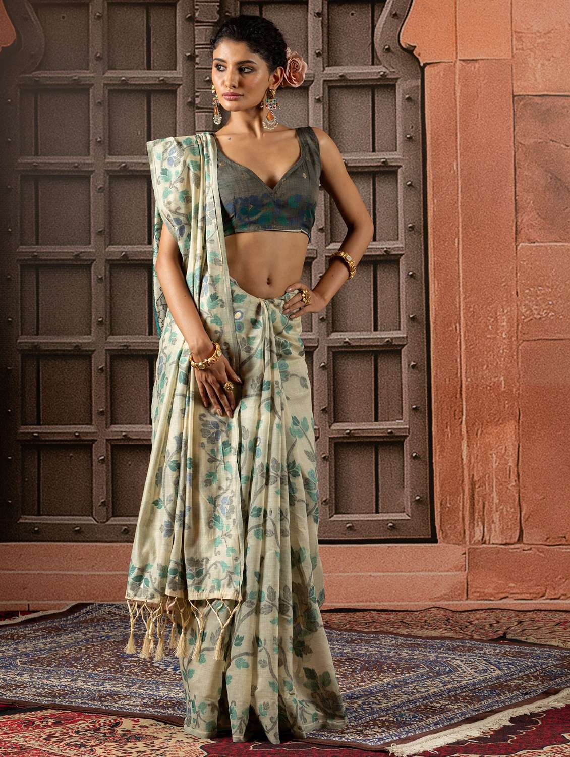Women Self Design Handloom Saree With Blouse - 22704311 -  Standard Image - 2