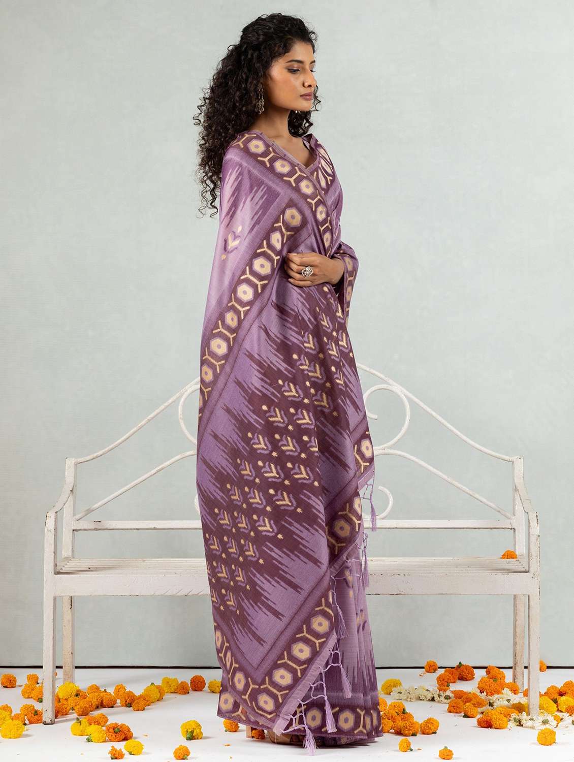 Women Self Design Handloom Saree With Blouse - 22704324 -  Standard Image - 2