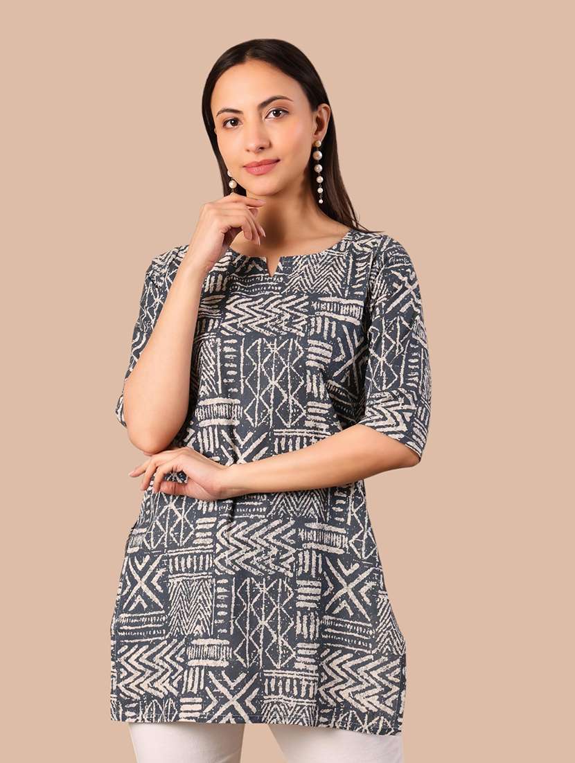 Women Printed Three Quarter Sleeves Straight Kurti - 22704514 -  Standard Image - 2