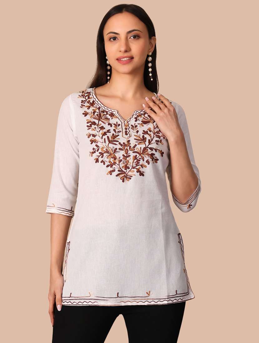 Women Embroidered Three Quarter Sleeves Straight Kurti - 22704588 -  Standard Image - 2