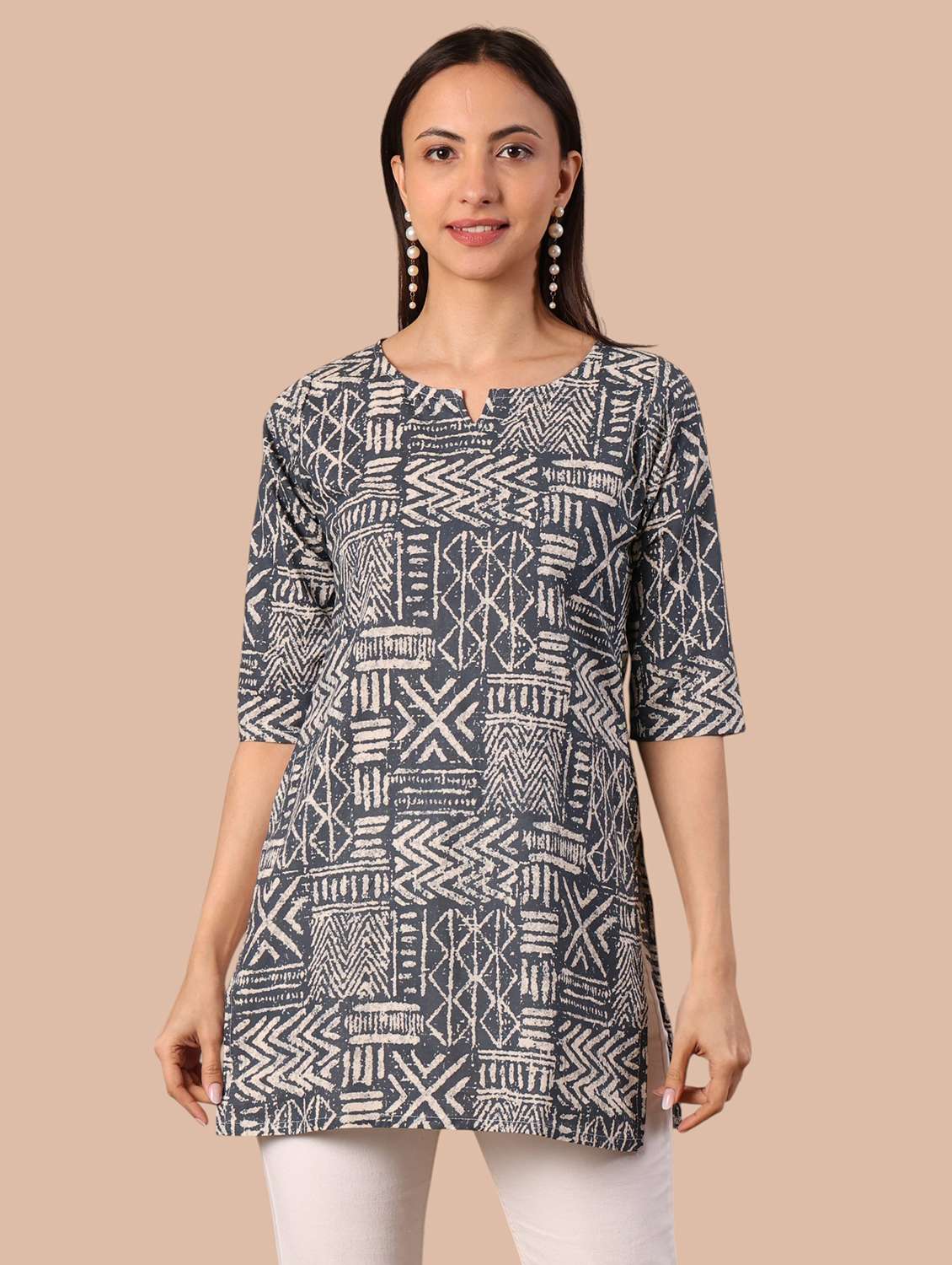 Women Printed Three Quarter Sleeves Straight Kurti - 22704640 -  Standard Image - 2