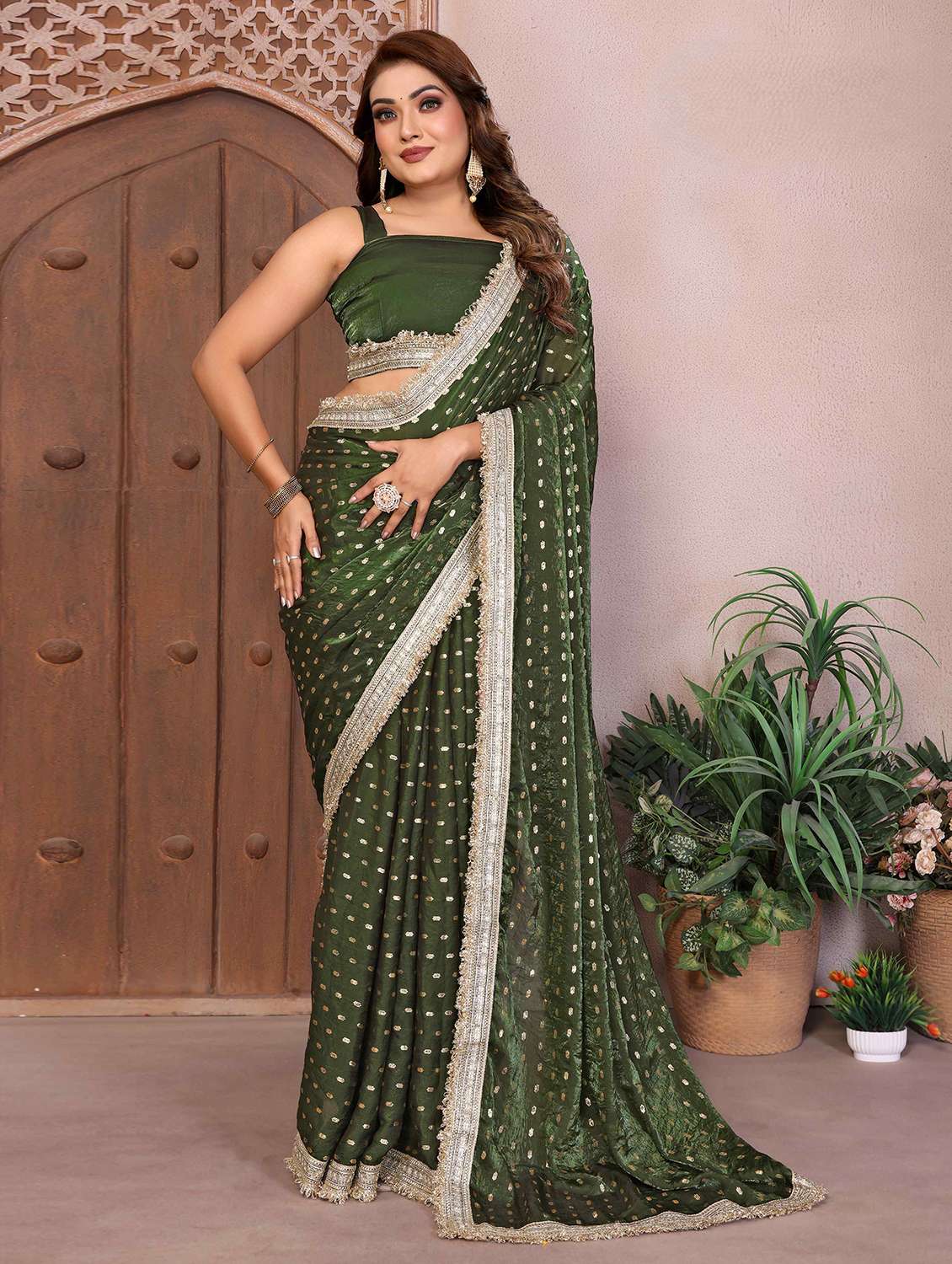 Women Self Design Bordered Saree With Blouse - 22707339 -  Standard Image - 2