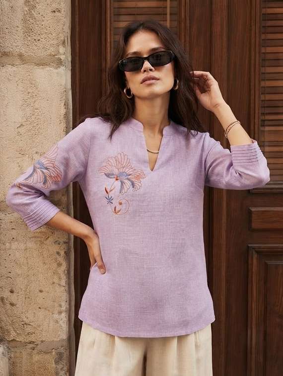 Women Embroidered Three Quarter Sleeves Straight Kurti - 22719515 -  Standard Image - 2