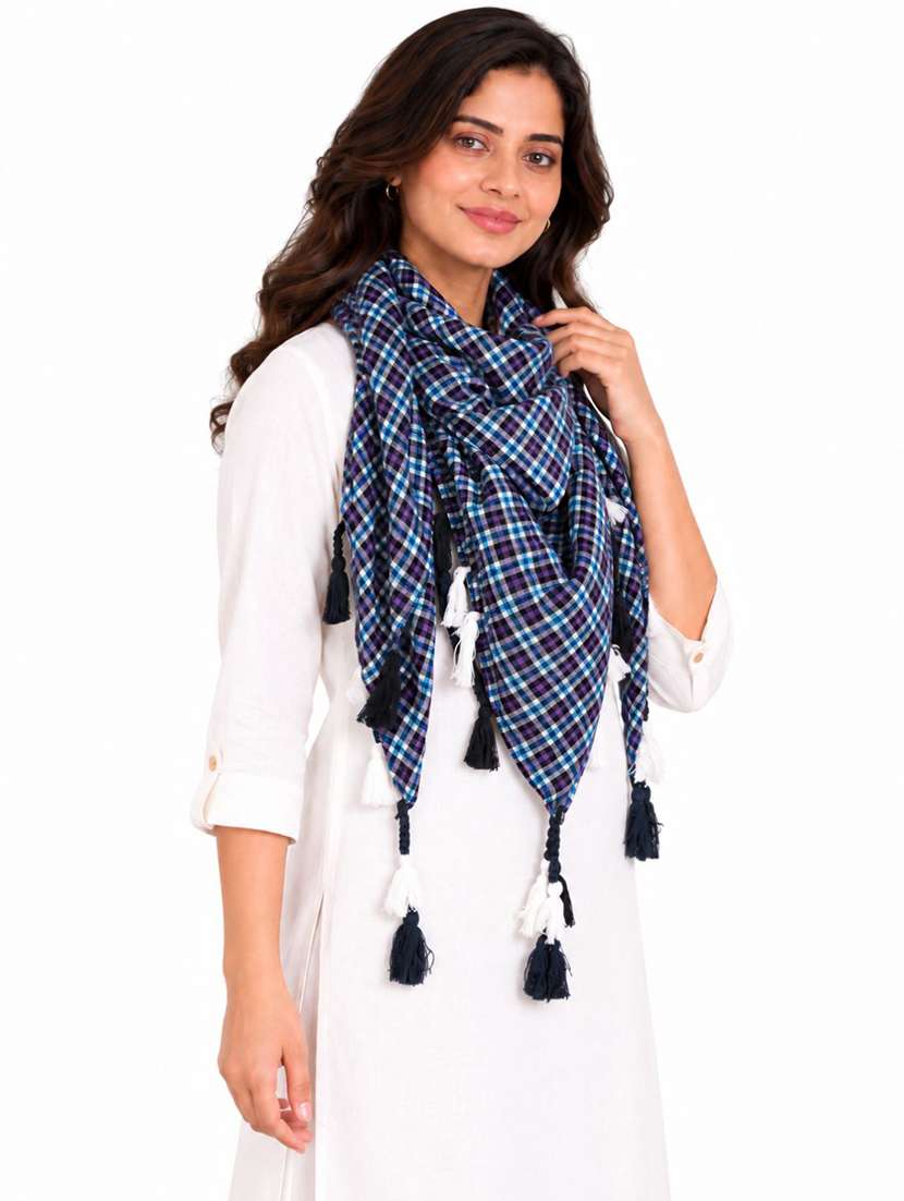Women Pack Of 4 Checkered Scarf With Tassels - 22720984 -  Standard Image - 2