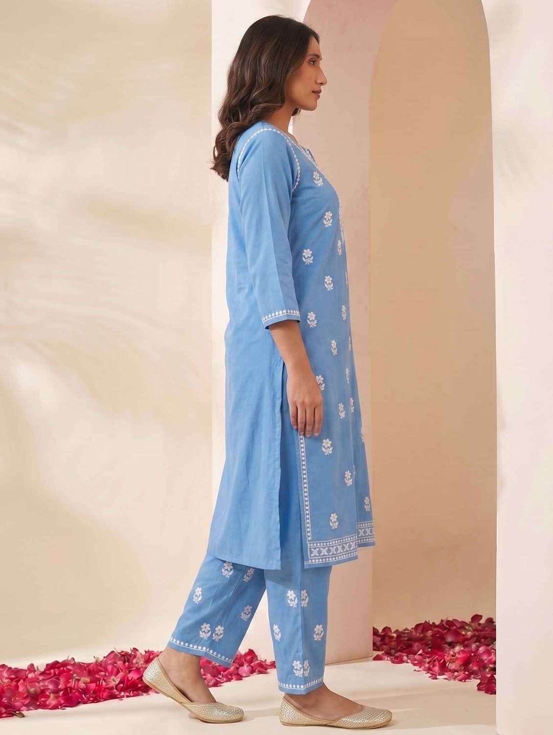 Women Embroidered Three Quarter Sleeves Kurta Pant Set - 22722847 -  Standard Image - 2