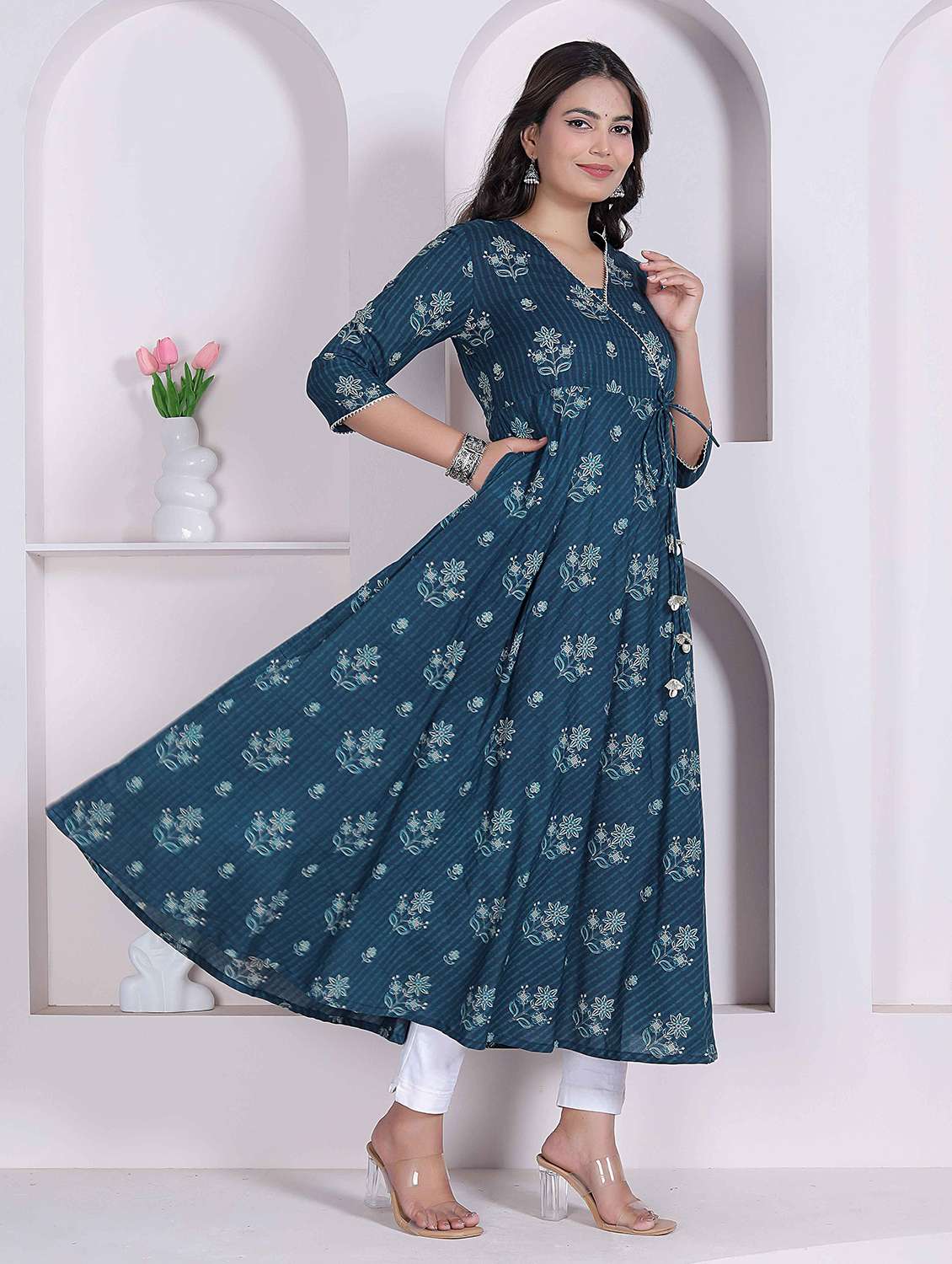 Women Printed Three Quarter Sleeves Angrakha Kurta - 22722866 -  Standard Image - 2