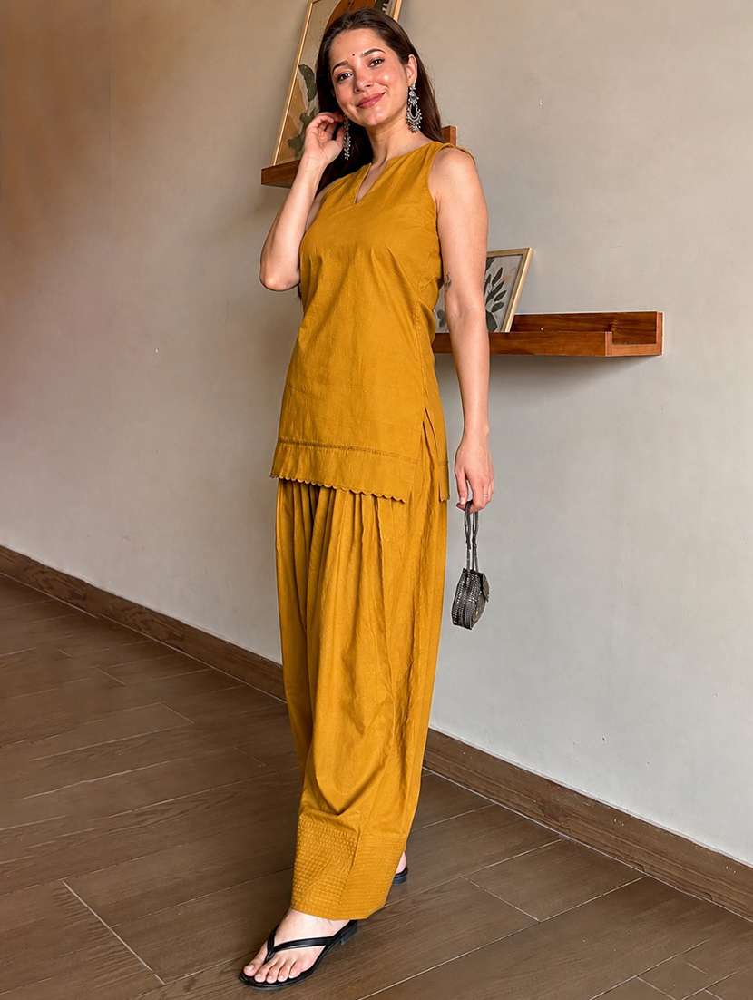 Women Solid Sleeveless Ethnic Co-ord Set - 22723048 -  Standard Image - 2