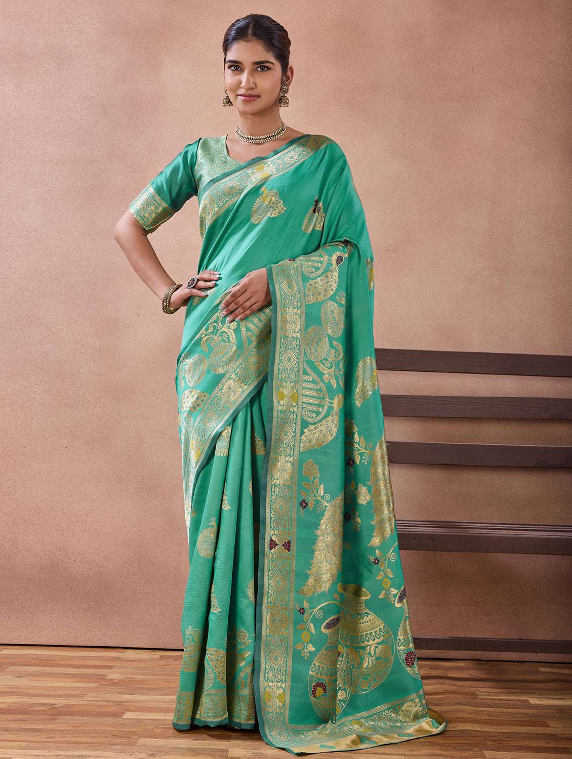 Women Self Design Banarasi Saree With Blouse - 22723228 -  Standard Image - 2