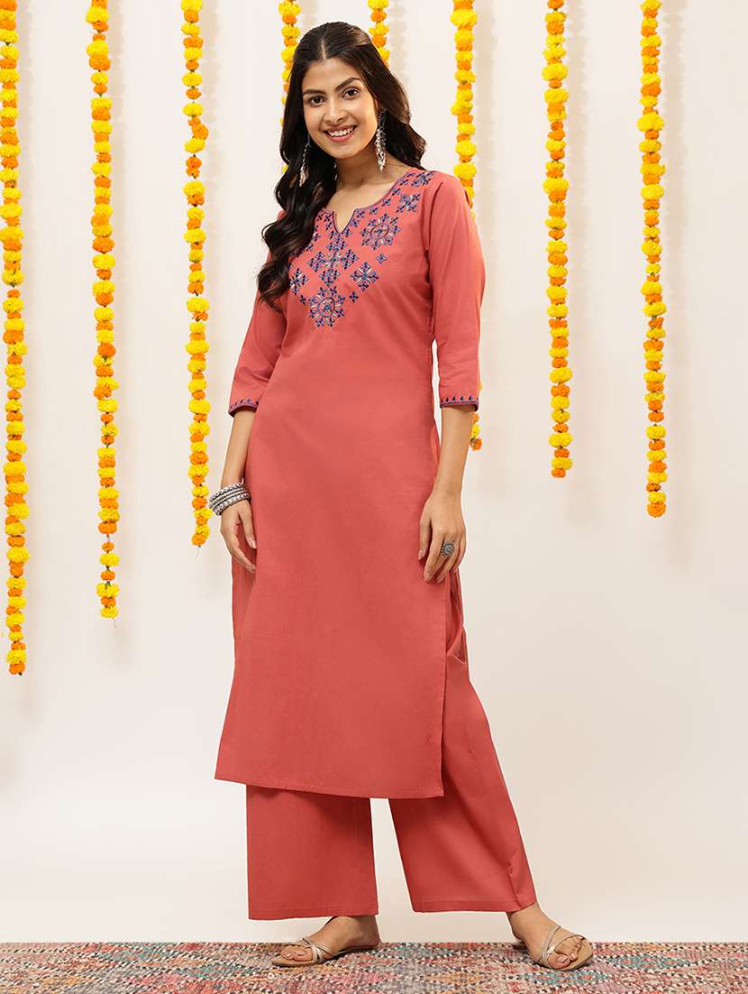 Women Embroidered Three Quarter Sleeves Kurta Pant Set - 22725717 -  Standard Image - 2