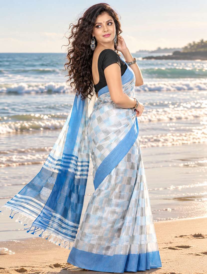 Women Checkered Handloom Saree With Blouse - 22725754 -  Standard Image - 2