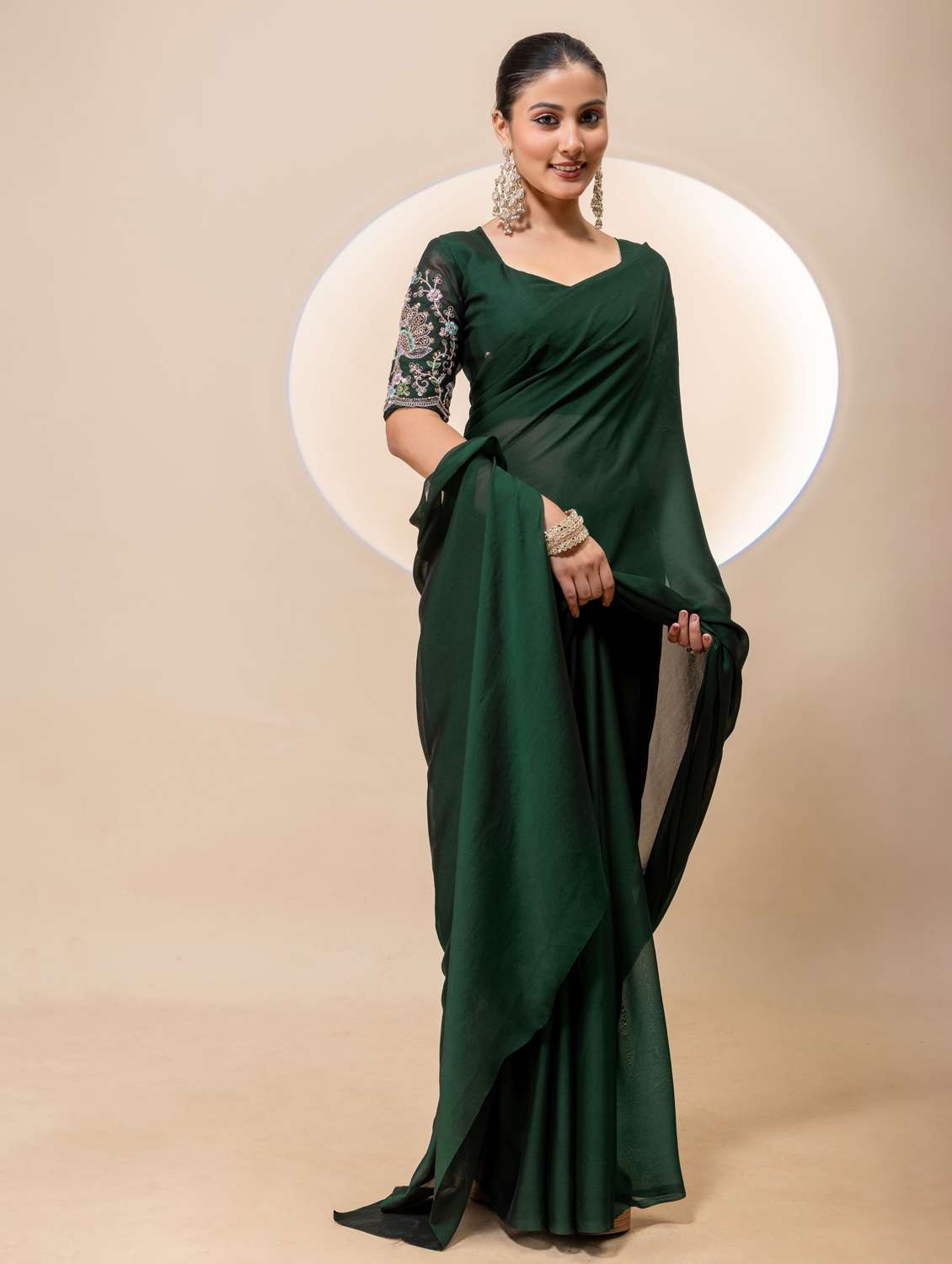 Women Solid Plain Saree With Blouse - 22729286 -  Standard Image - 2
