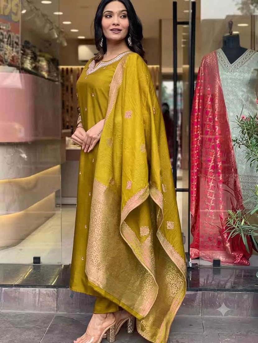 Women Embroidered Three Quarter Sleeves Kurta Pant Set With Dupatta - 22730232 -  Standard Image - 2