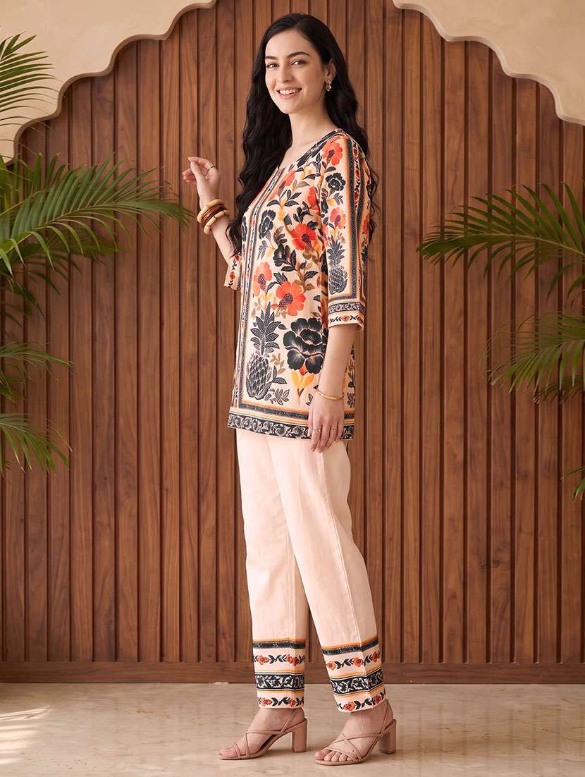 Women Printed Three Quarter Sleeves Ethnic Co-ord Set - 22733491 -  Standard Image - 2