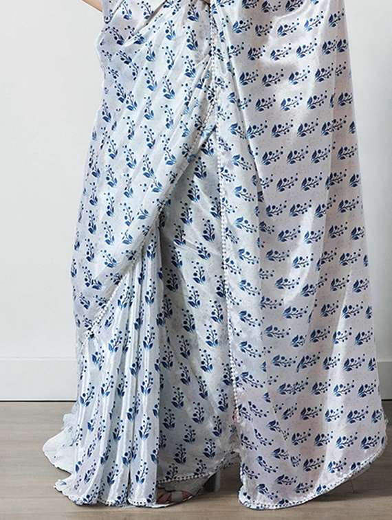 Women Printed Ready To Wear Saree With Blouse - 22736888 -  Standard Image - 2