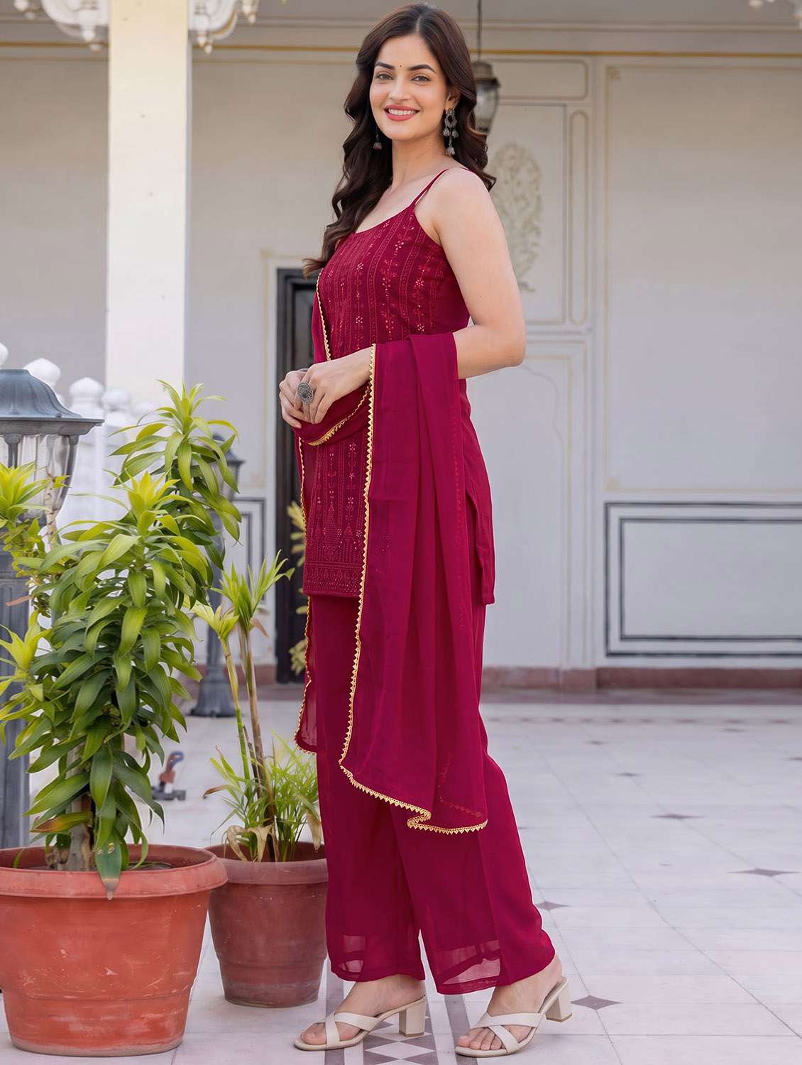 Women Embroidered Sleeveless Kurta Pant With Dupatta Set - 22737511 -  Standard Image - 2