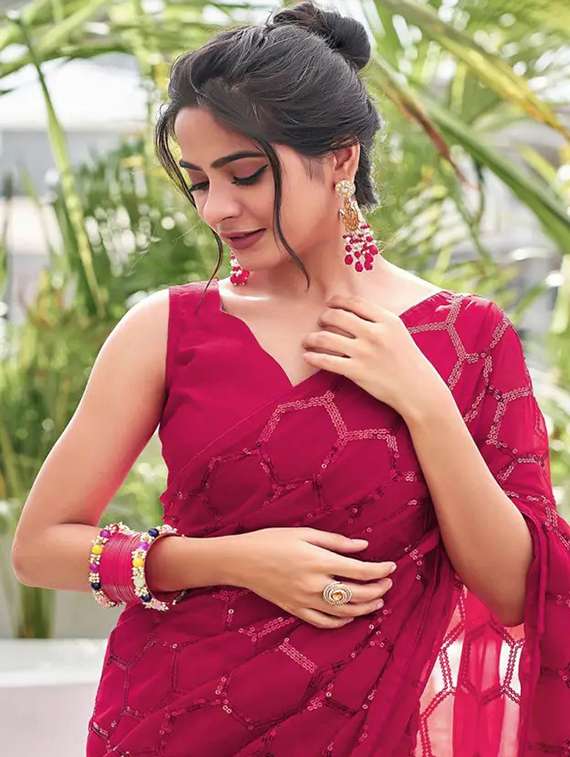 Women Solid With Work Embellished Saree With Blouse - 22738575 -  Standard Image - 2