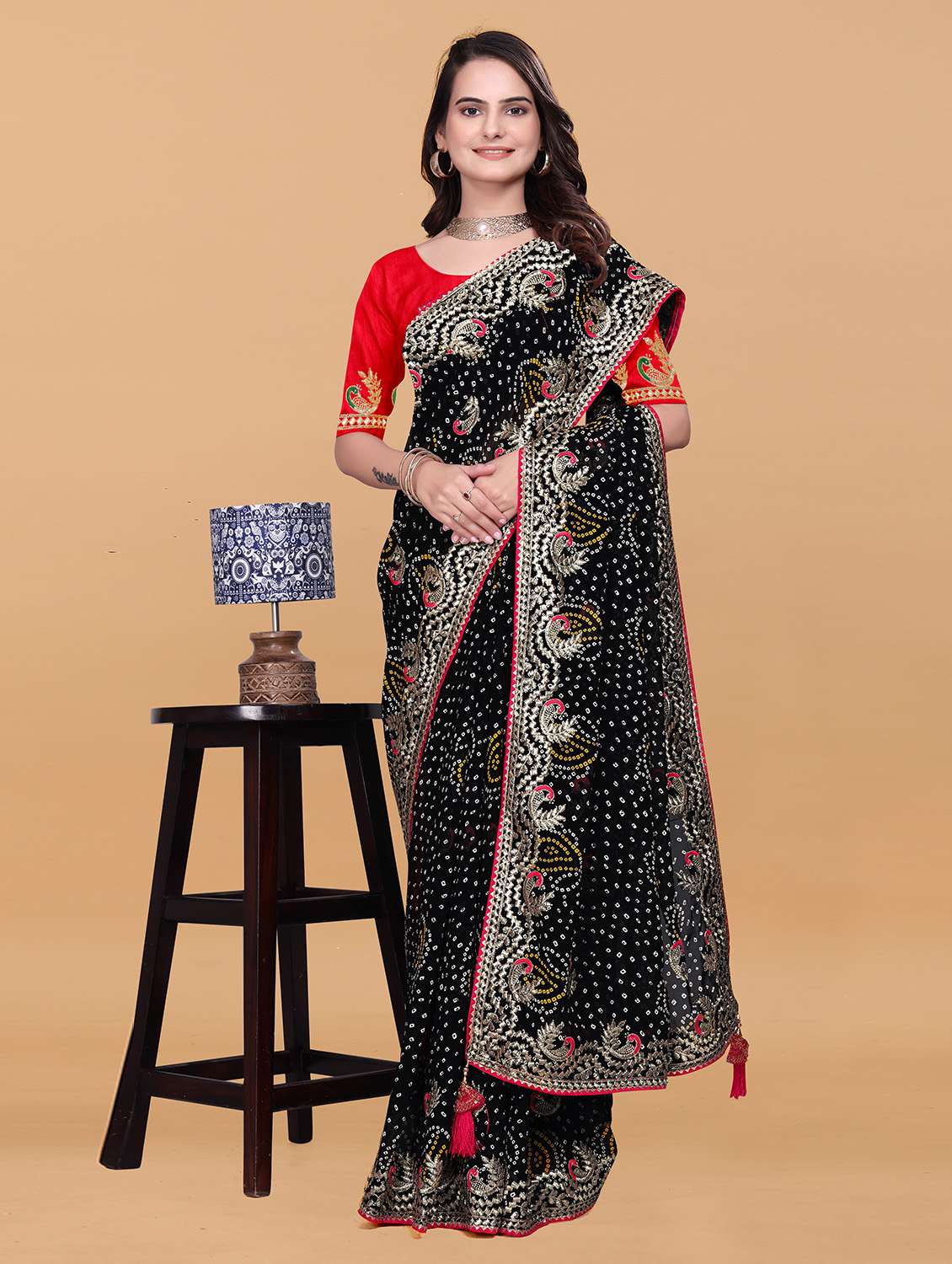 Women Bandhani Printed Saree With Blouse - 22738588 -  Standard Image - 2
