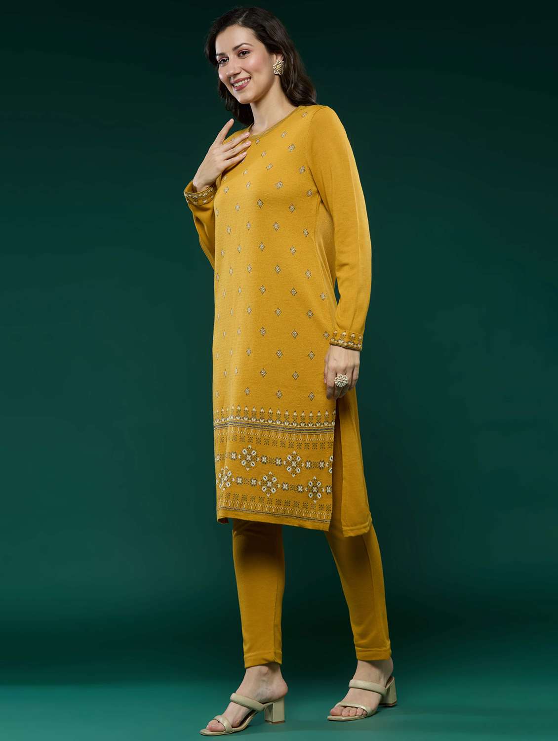 Women Self Design Long Sleeves Straight Kurta - 22740234 -  Standard Image - 2