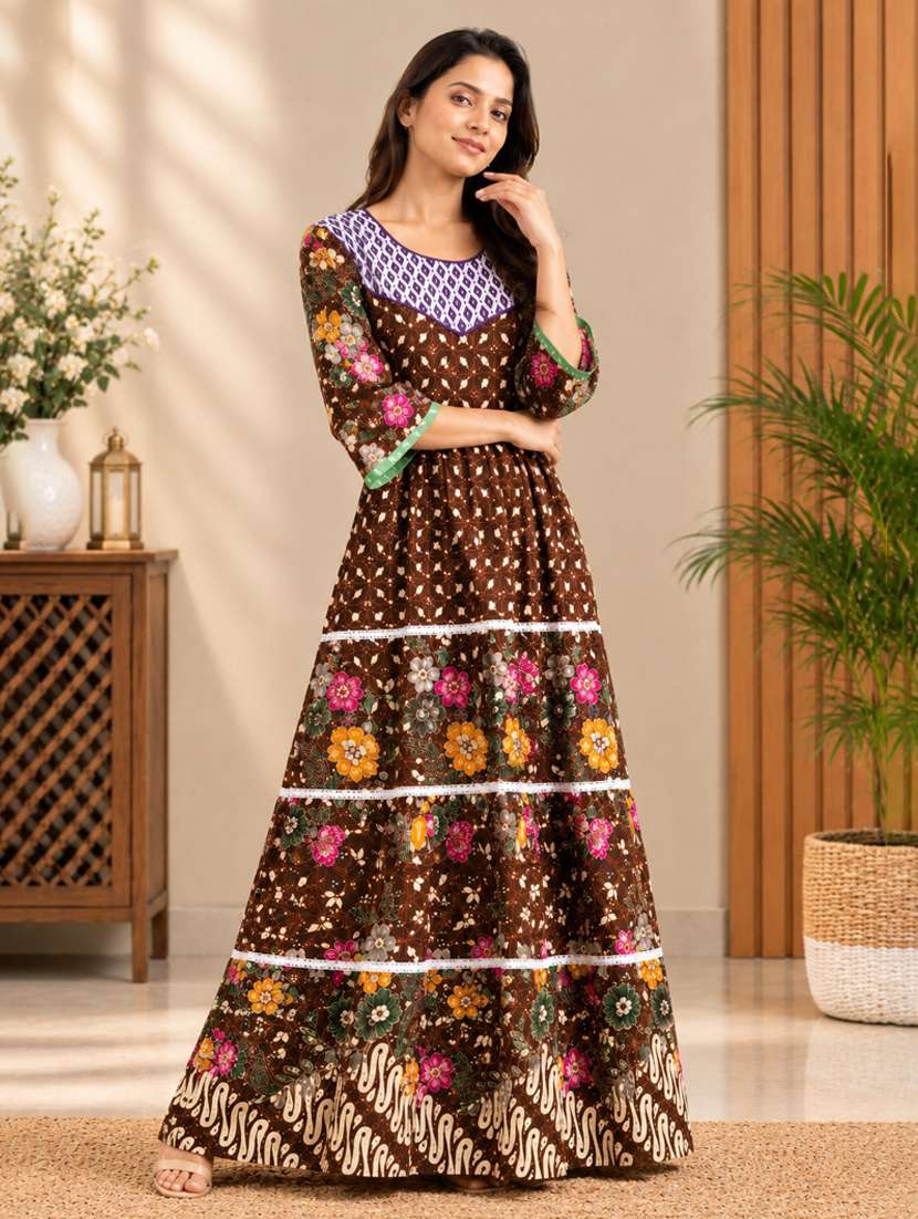 Women Printed Three Quarter Sleeves Nighty - 22741792 -  Standard Image - 2