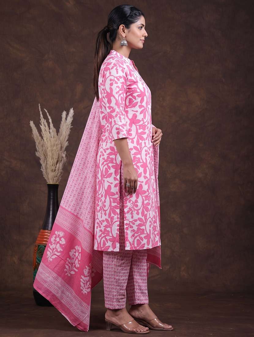 Women Printed Three Quarter Sleeves Kurta Pant With Dupatta Set - 22751240 -  Standard Image - 2