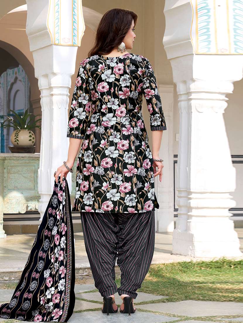 Women Printed Three Quarter Sleeve Kurta Patiala With Dupatta Set - 22760145 -  Standard Image - 2