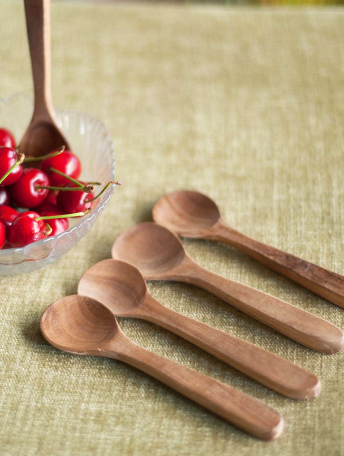 set of 5 wooden spoons