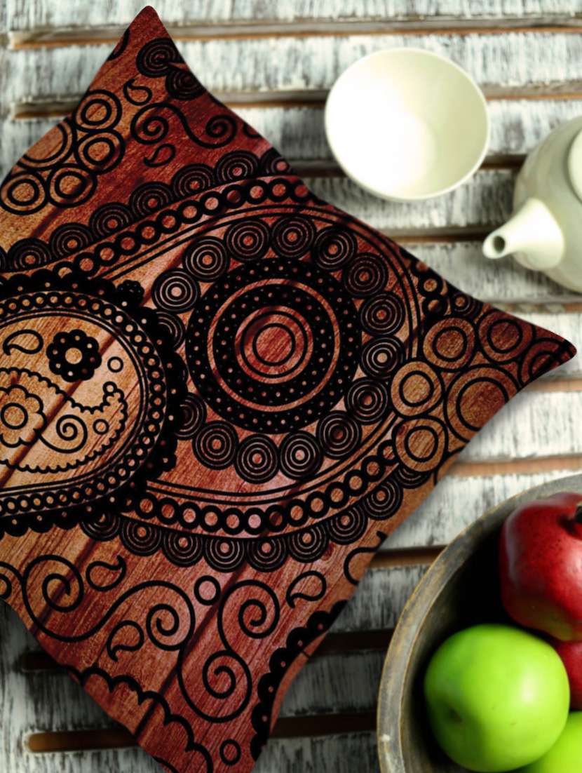 stunning royal art cushion cover