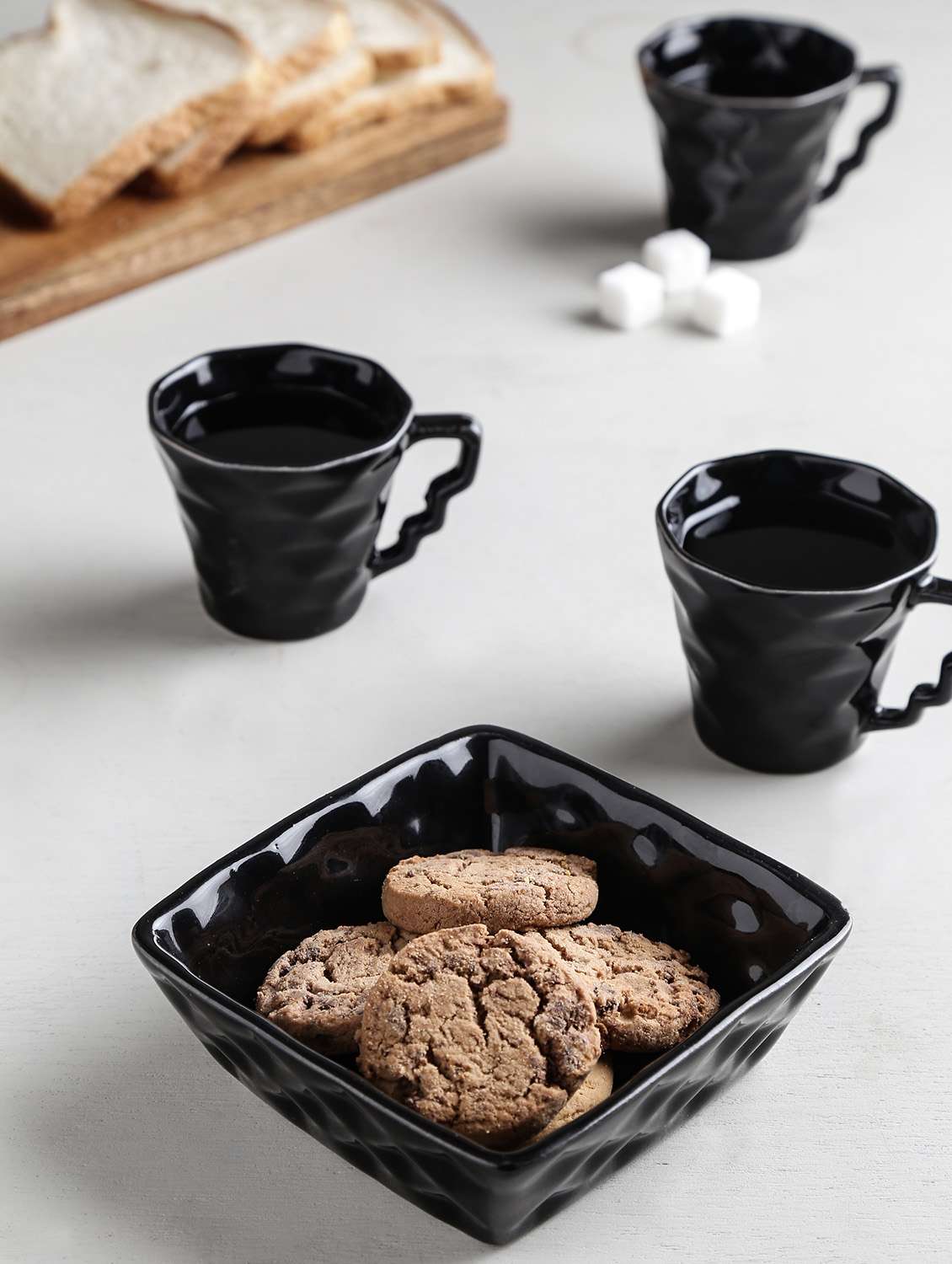 black ceramic diamond snack set