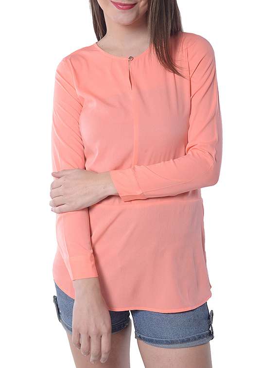 key hole neck long sleeved top